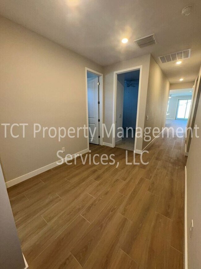 Foto del edificio - Beautiful New Build in North Creek Community