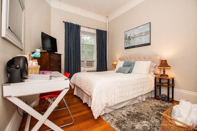 Foto del edificio - 1029 Beacon St