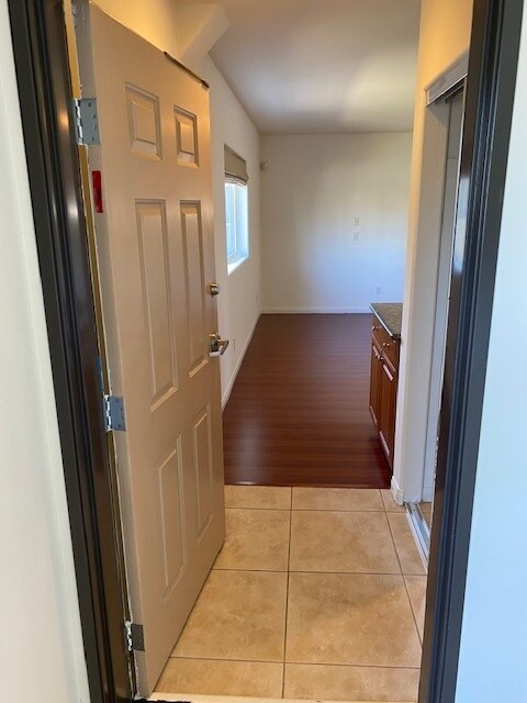 Foto del edificio - 4921 Kester Ave