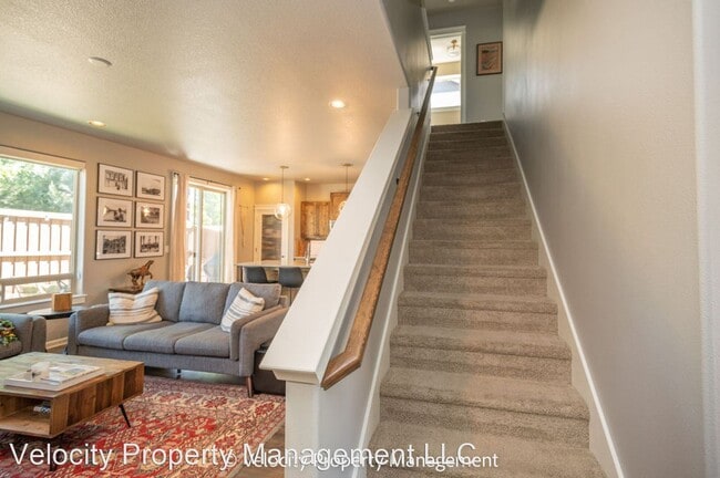 Building Photo - 3 br, 2.5 bath House - 1808 NW Element Pl.