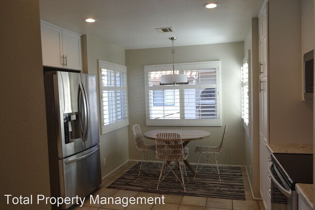 Building Photo - 2 br, 2 bath House - 4620 Villas Drive