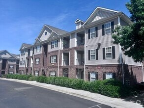 Building Photo - 2621 Oldgate Dr