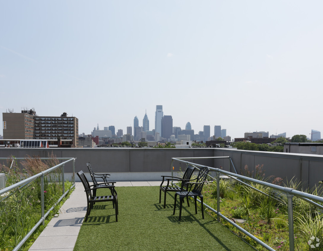 Primary Photo - Skyline Apartments