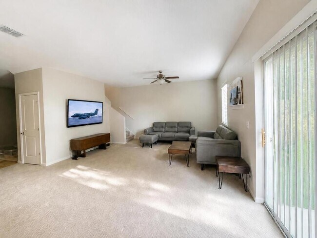 Foto del edificio - 1021 Margot Ln