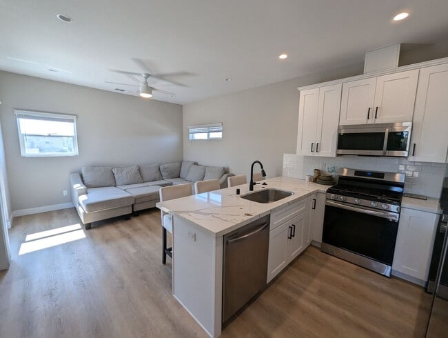Foto del edificio - New Build 2023!! 4BD/2BA