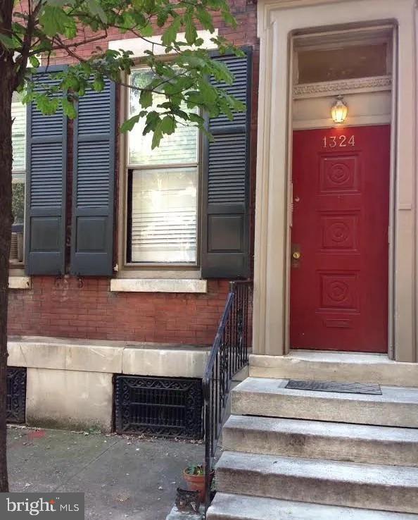 Foto del edificio - 1324 Pine St