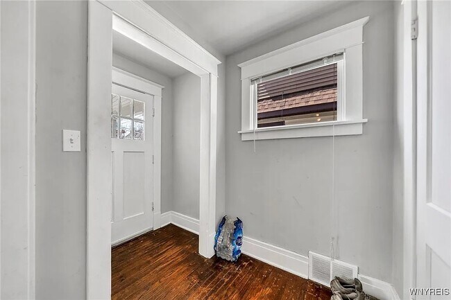 Foto del edificio - 70 Houston St