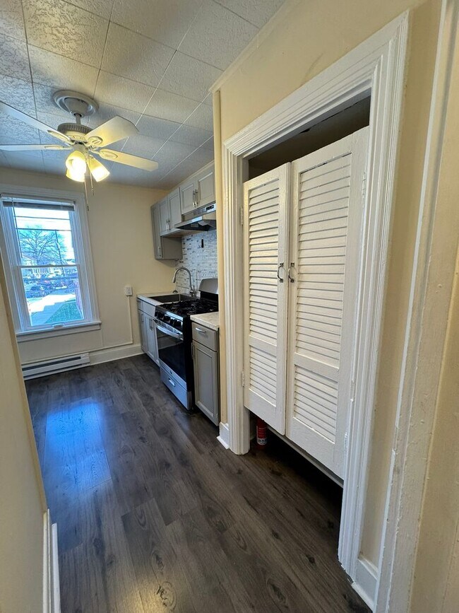 Foto del edificio - 301 N Catherine St