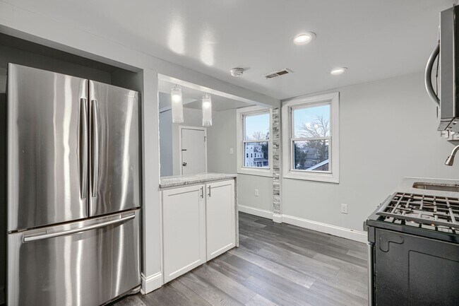 Foto del edificio - 4012 Fernhill Ave