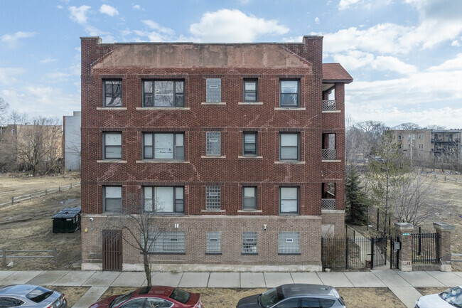 Building Photo - 5219 S Calumet Ave