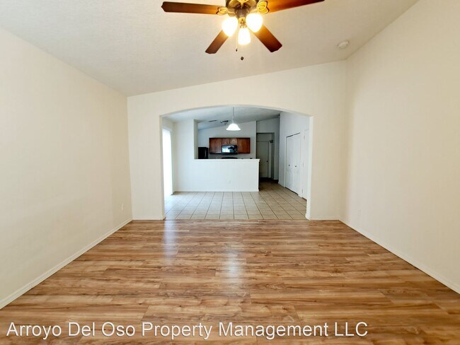 Foto del edificio - 3 br, 2 bath House - 621 Desert Senna Avenue