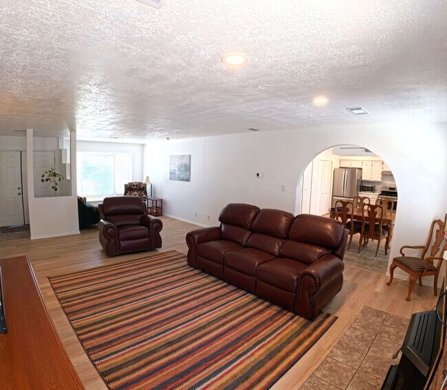 Foto del edificio - 2550 Rosswood Dr SE