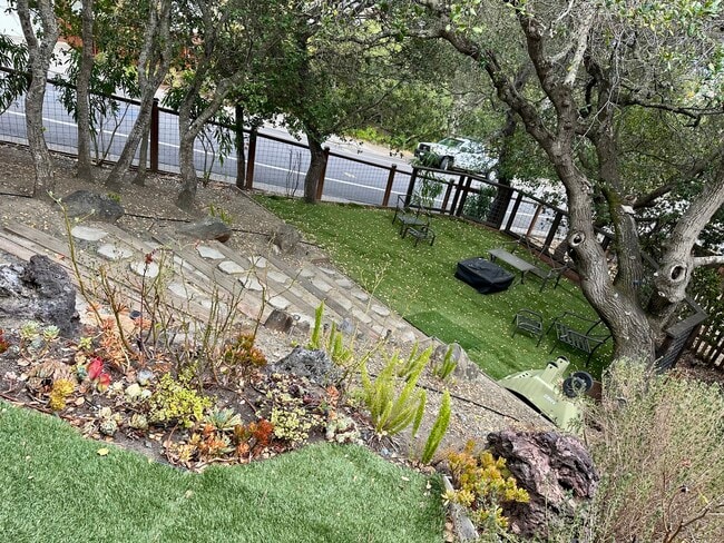 Tiered garden w firepit - 101 Oak Springs Dr