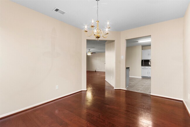 Foto del edificio - 5031 Juniper Spring Trail