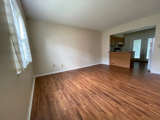 Building Photo - 1461 Chesapeake Ave