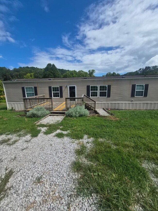 Foto del edificio - Heiskell 37754 - 3 bedroom, 2 bath home - Call Lisa Vineyard (865) 216-9334