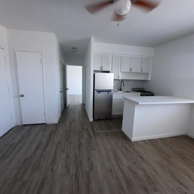 entrada de la cocina - 9064 Collins Ave