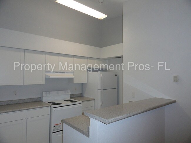 Foto del edificio - 5124 Park Central Dr