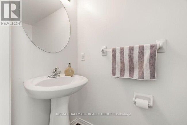 Building Photo - 79 Chesapeake Crescent