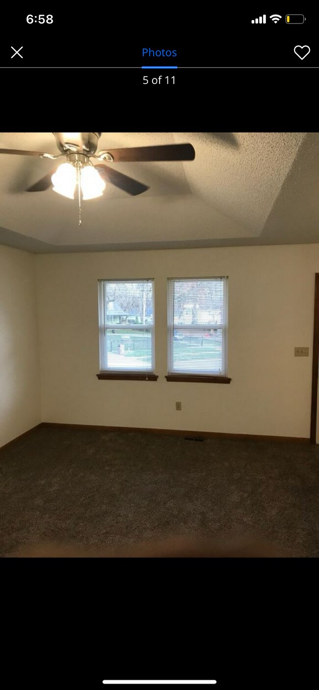 Building Photo - 414 NE Ash Ct