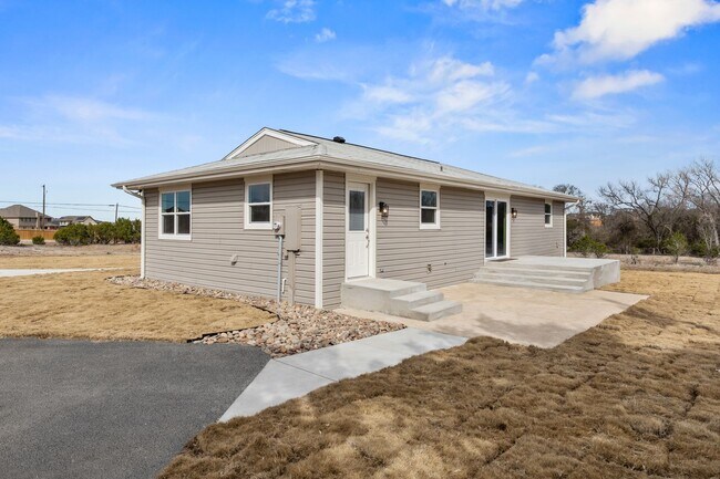 Building Photo - 2-5 ACRES IN HARKER HEIGHTS! FOUR BEDROOMS...