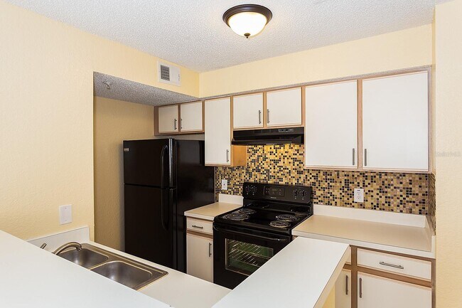 Building Photo - 2208 Antigua Pl