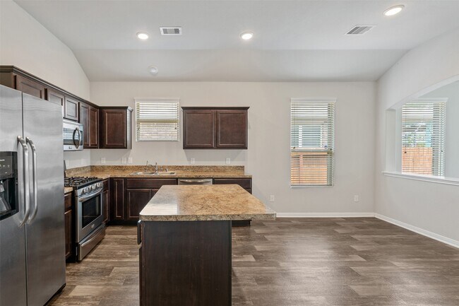 Foto del edificio - 5126 Chester Springs Ln