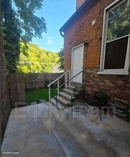 Building Photo - 2153 Loth St