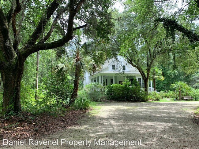 Building Photo - 3 br, 2 bath House - 1079 Corbetts Alley