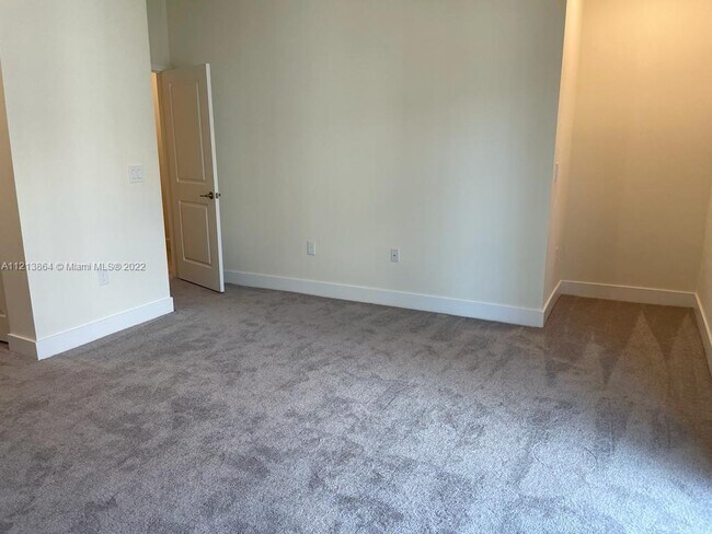 Foto del edificio - 4540 NW 83rd Path