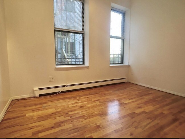 Foto del edificio - 119 Clinton Ave