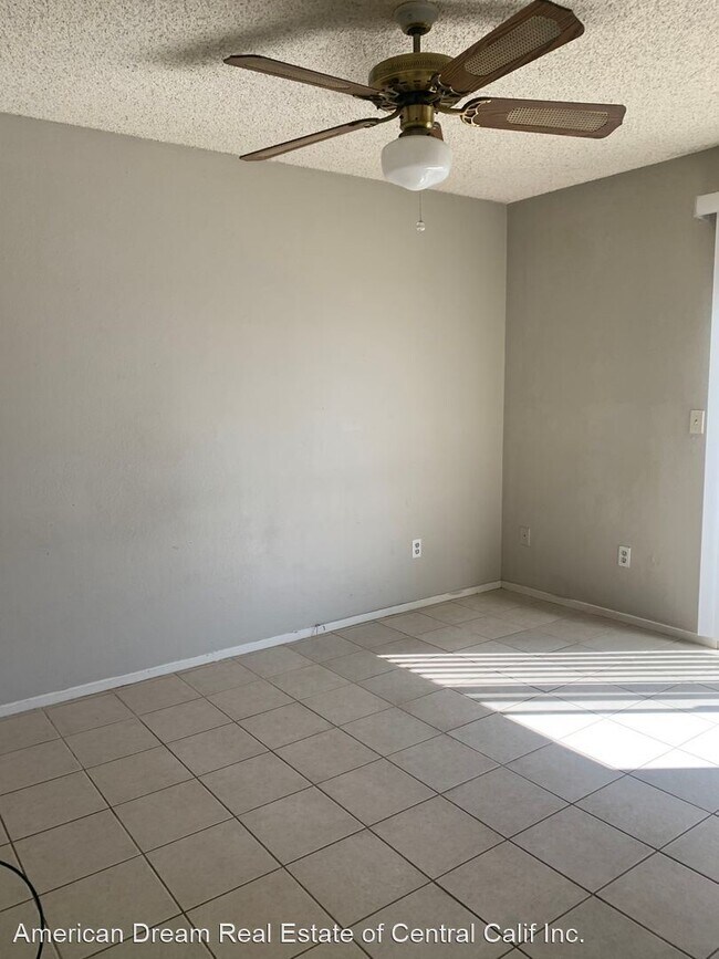 Foto del edificio - 3 br, 2 bath House - 2277 N. 10th Ave.