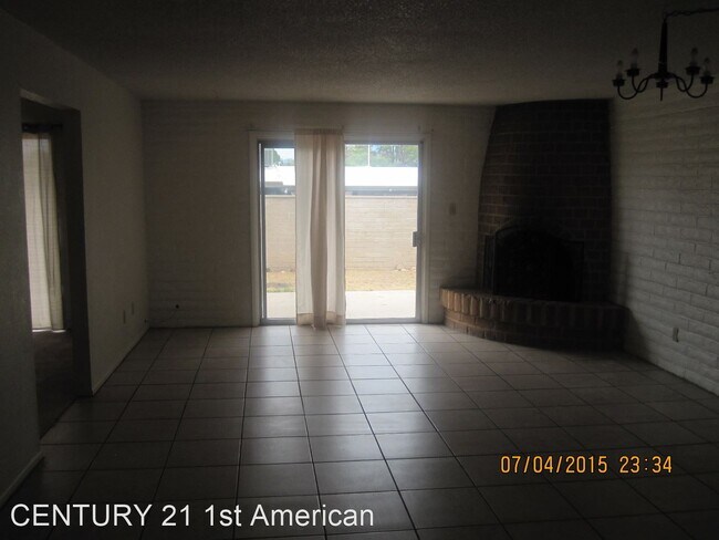 Building Photo - 2125 S Torrey Pines Cir