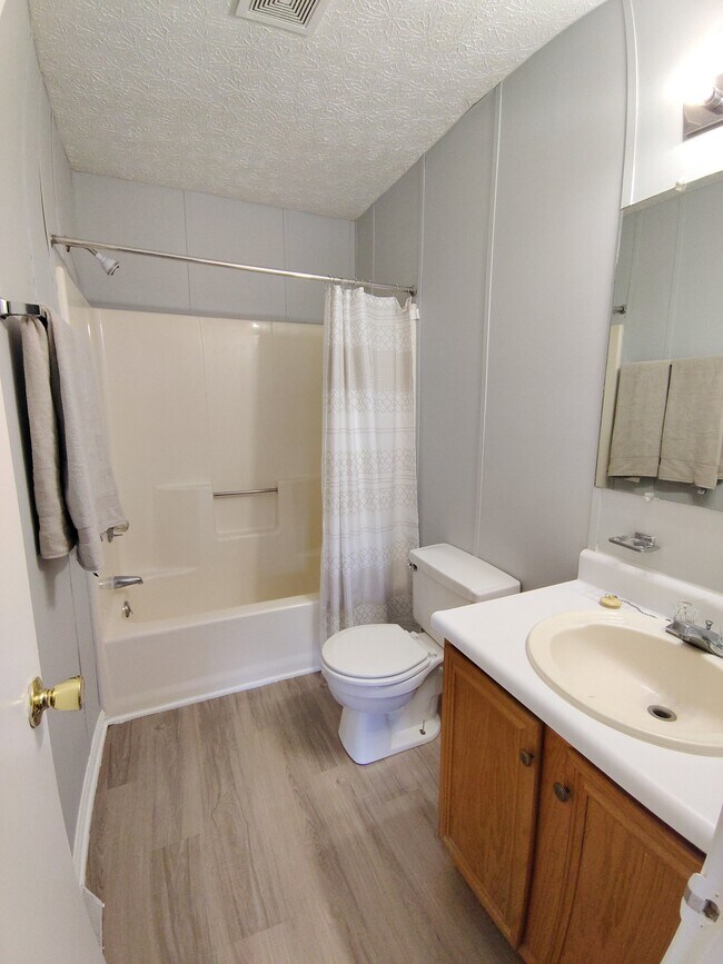 Foto del edificio - 30 Fonda Dr