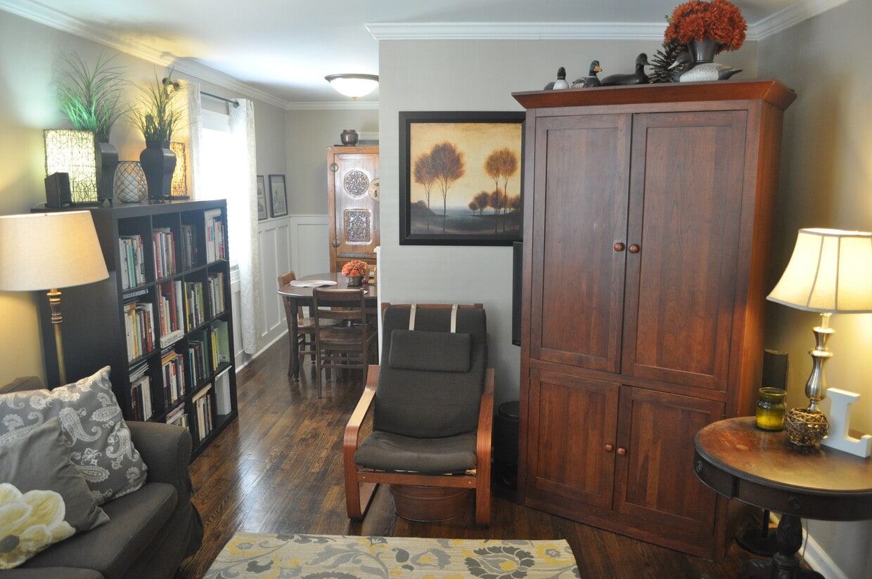 Primary Photo - 107 S Iris St
