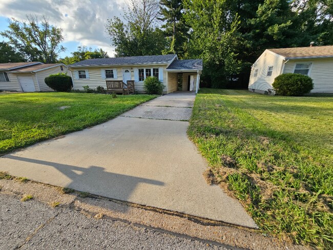 Foto del edificio - 1467 Broadlawns Ln