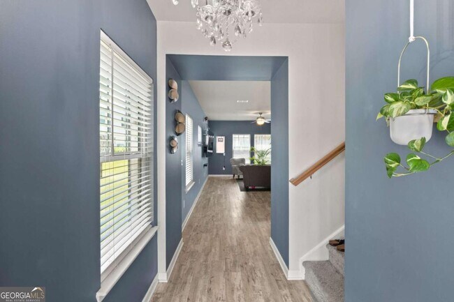 Building Photo - 1166 Arrowlake Rd