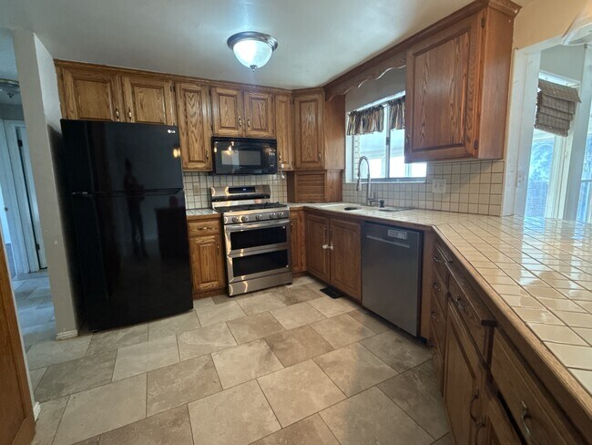 Foto del edificio - 3085 W 5685 S