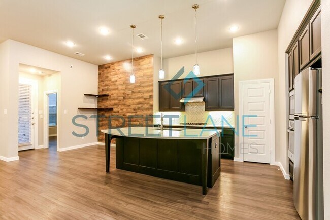 Foto del edificio - REDUCED!