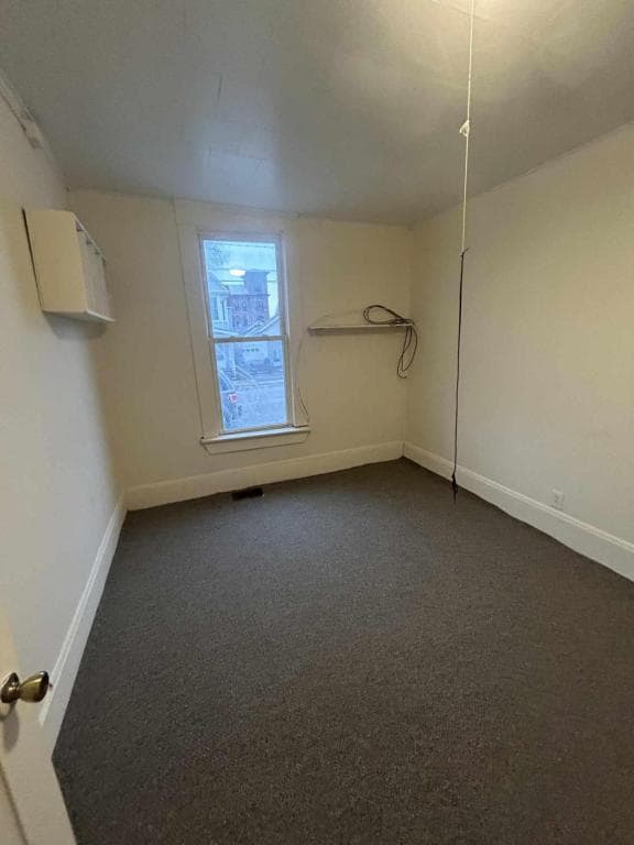 Building Photo - 908 Schuyler St