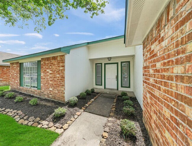 Building Photo - 506 King Dr