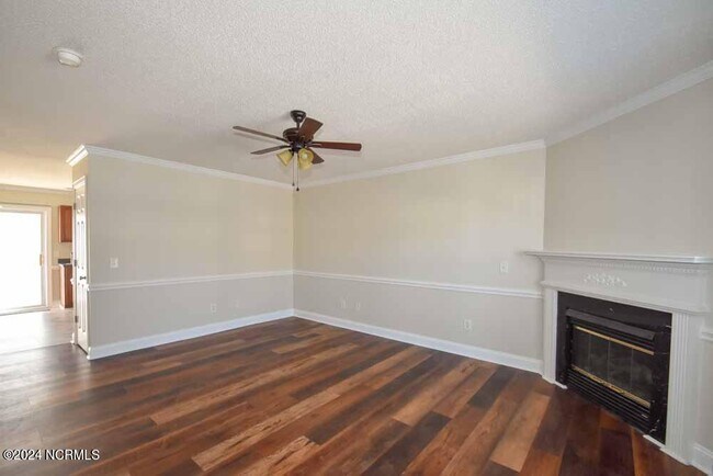 Building Photo - 4160 Dudleys Grant Dr