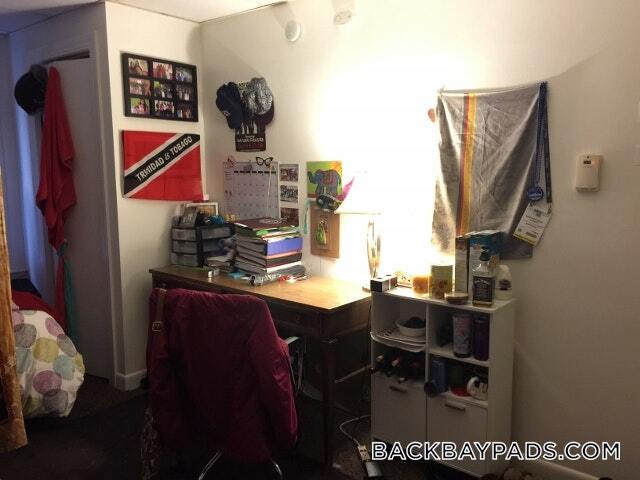 Building Photo - 405 Beacon St