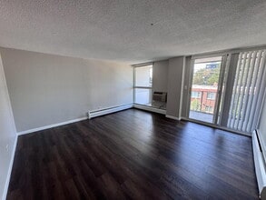 Building Photo - 799 Dahlia St