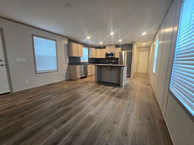 Foto del edificio - 52705 Van Buren Dr