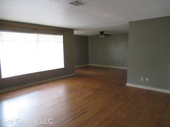 Foto del edificio - 3 br, 1.5 bath House - 2102 Cabrini Avenue