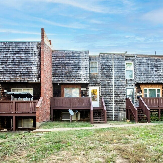 Foto del edificio - 3305 Bridge Manor Dr