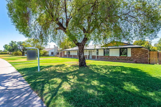 Building Photo - 2730 N 20th Dr