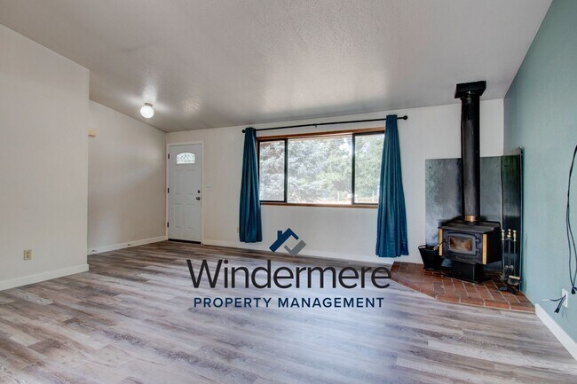 Building Photo - 2 Bed 1 Bath Home in Northgate