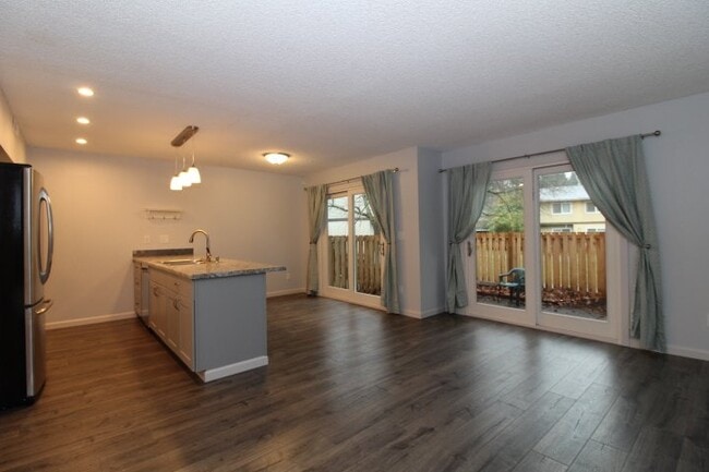Foto del edificio - Charming 3 Bedroom Rental in Kirkland, WA ...